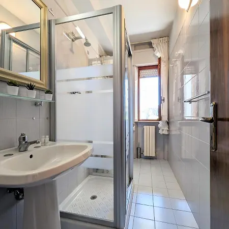 Apartamento 5min Dal Mare 8 Persone Terrazza Aria Condizionata *